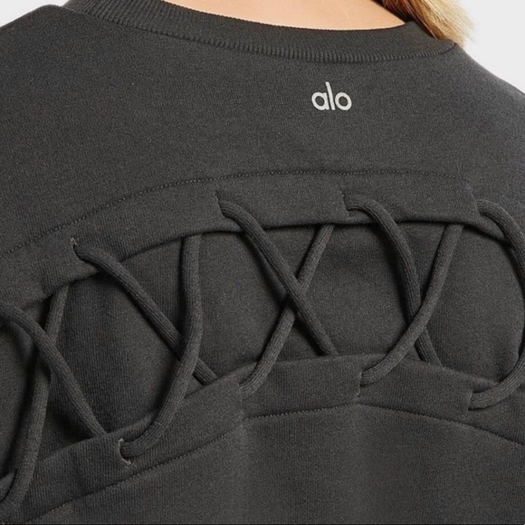 ALO Yoga Hook Up lattice long sleeve pullover - Picture 2 of 7